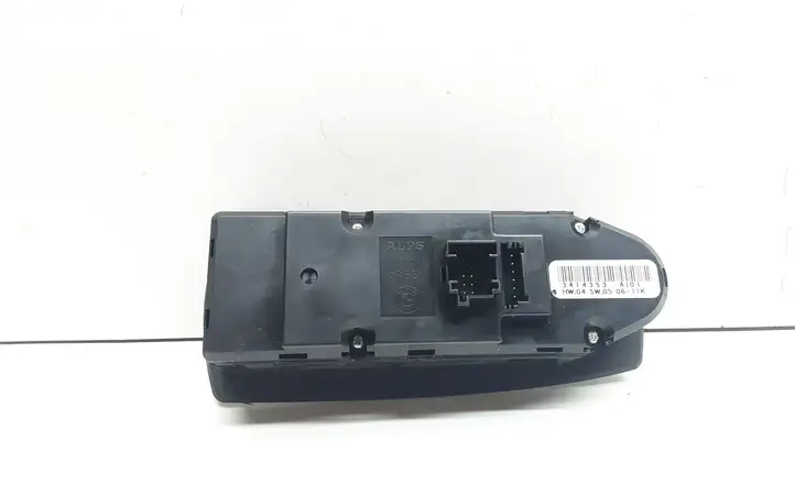 BMW X3 E83 (2003 - 2010) 3414353 Кнопка стеклоподъемников — фото 2