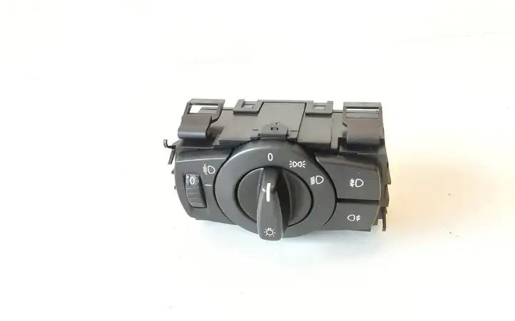BMW 3 E90 E91 (2005 - 2012) 6932794 Включатель фонарей — фото 1