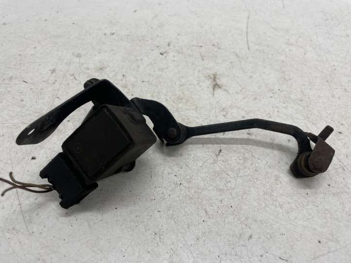 Mercedes-Benz E W211 (2002 - 2009)  A0105427717 Датчик высоты (фар)