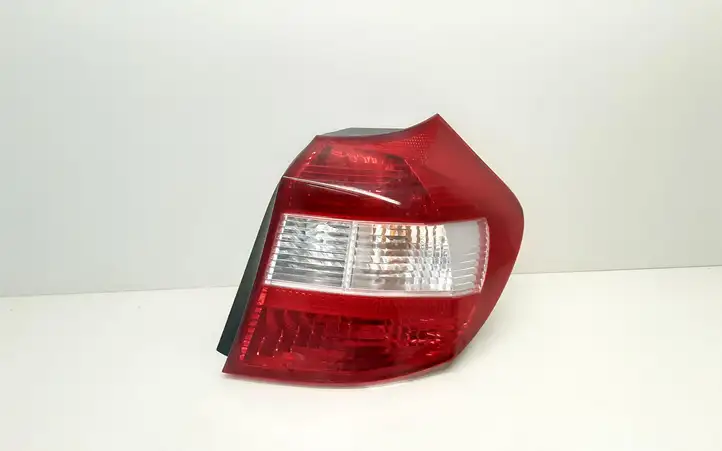 BMW 1 E81 E87 (2004 - 2011) 6924502 Задний фонарь в кузове — фото 1