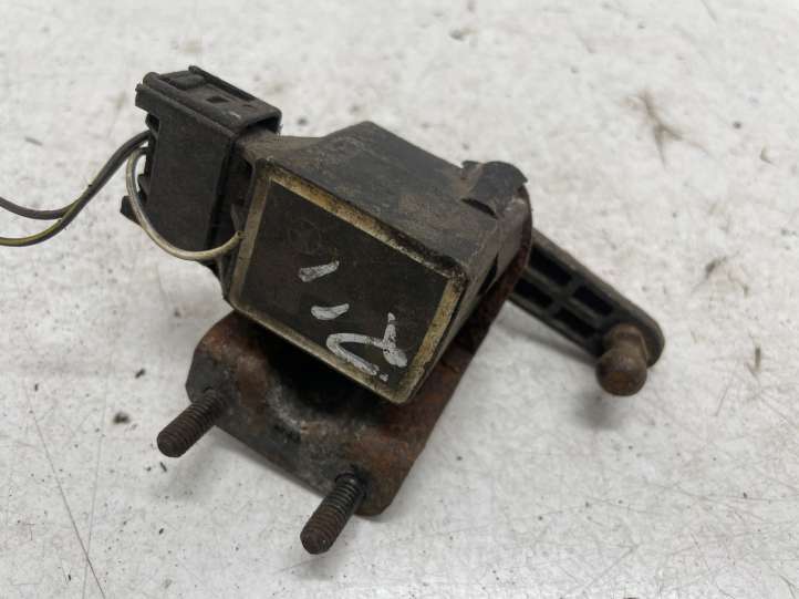 Mercedes-Benz E W211 (2002 - 2009)  A0105427717 Датчик высоты (фар)
