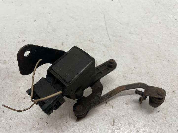 Mercedes-Benz E W211 (2002 - 2009)  A0105427717 Датчик высоты (фар)