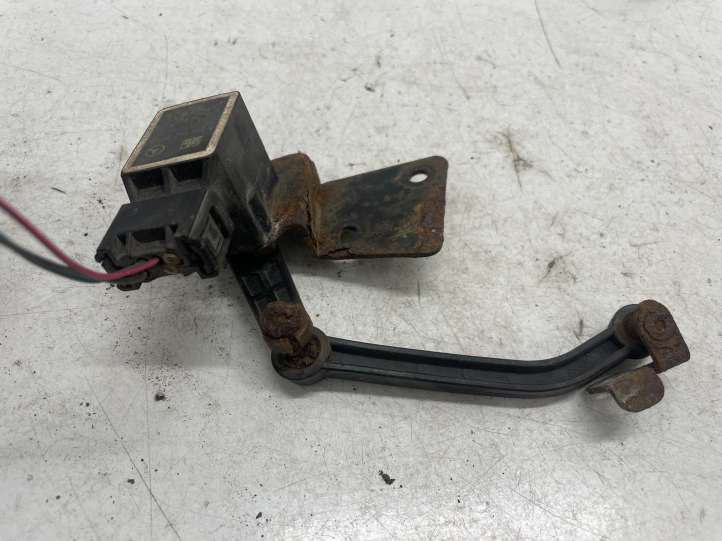 Mercedes-Benz ML W164 (2005 - 2011)  A0105427717 Датчик высоты (фар)