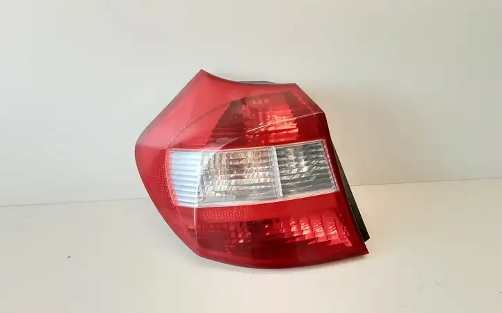 BMW 1 E81 E87 (2004 - 2011) 6924501 Задний фонарь в кузове — фото 1