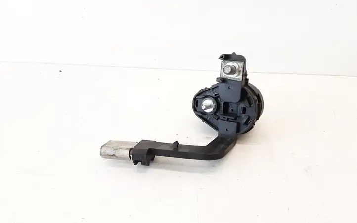 BMW 1 E81 E87 (2004 - 2011) 9144884 Плюсовой провод аккумулятора — фото 1