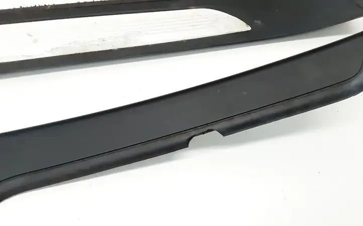 BMW 3 E90 E91 (2005 - 2012) 514779071539 Внутренняя отделка переднего порога — фото 2