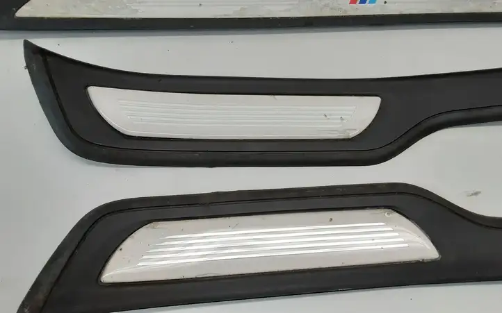 BMW 3 E90 E91 (2005 - 2012) 514779071539 Внутренняя отделка переднего порога — фото 4