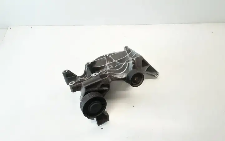 BMW 1 E81 E87 (2004 - 2011) 7802639 Кронштейн генератора — фото 3