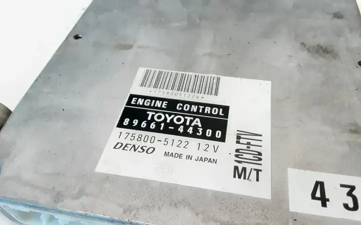 Toyota Avensis Verso (2001 - 2004) 8966144300 Блок управления двигателем (ЭБУ) — фото 3