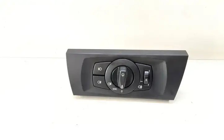 BMW 3 E90 E91 (2005 - 2012) 6932794 Включатель фонарей — фото 1
