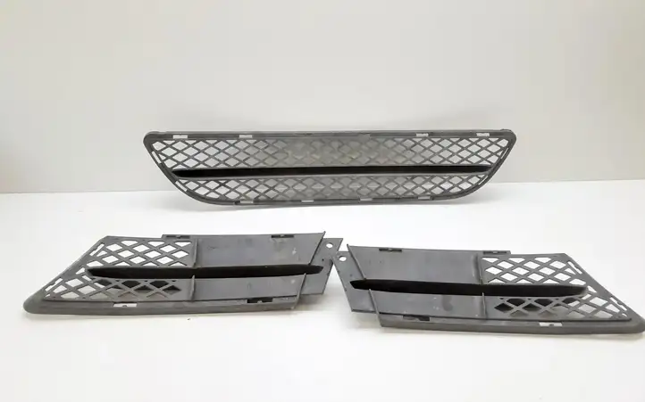 BMW 3 E90 E91 (2005 - 2012) 7154556 Нижняя решетка переднего бампера — фото 2