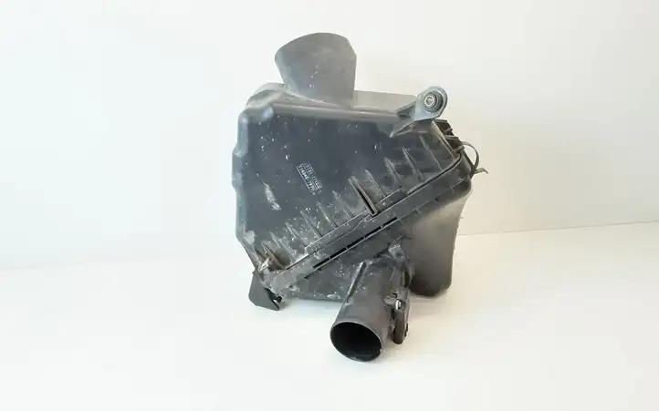 Toyota Avensis Verso (2001 - 2004) 1770127180 Корпус воздушного фильтра — фото 1