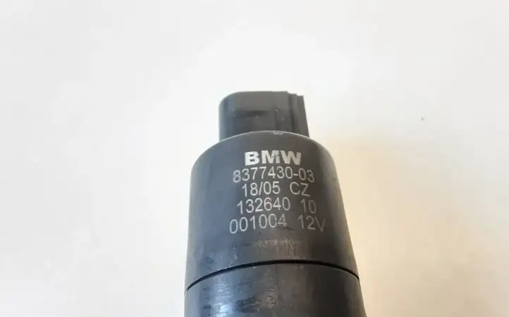 BMW X5 E53 (1999 - 2006) 8377430 Насос омывателя фар — фото 2