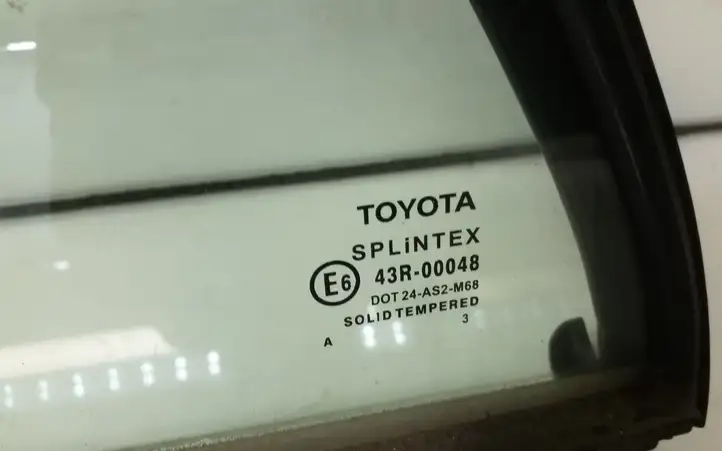 Toyota Avensis T250 (2003 - 2006) Форточка двери — фото 2