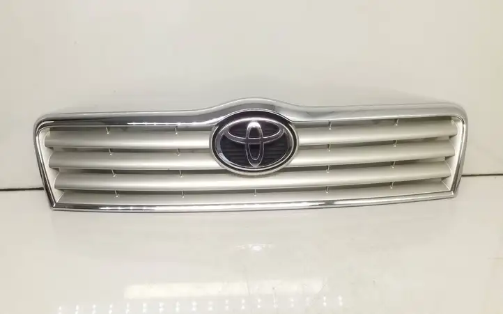 Toyota Avensis T250 (2003 - 2006) 531140D060 Верхняя решетка радиатора — фото 1
