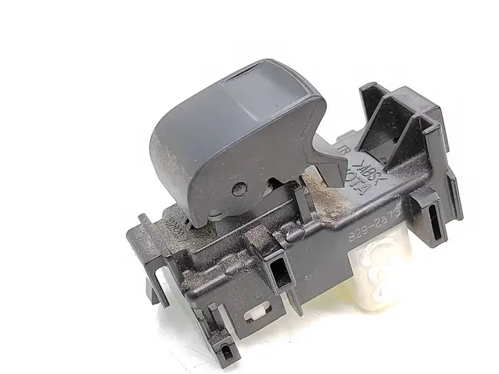 Toyota Auris 150 (2006 - 2012) 1928297 Кнопка стеклоподъемников — фото 1