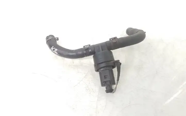Volkswagen Touran I (2003 - 2010) 038906081B Трубка топливной системы — фото 1