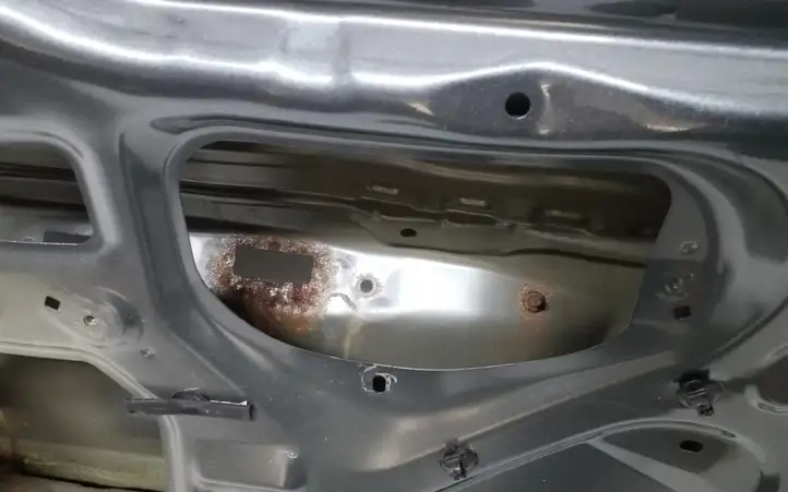 Toyota Auris 150 (2006 - 2012) Крышка багажника — фото 9