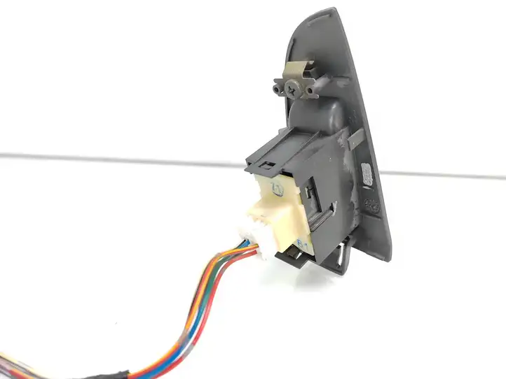 Toyota Avensis T250 (2003 - 2006) 7427205020 Блок кнопок стеклоподъемников — фото 3