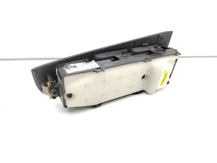 Toyota Avensis T250 (2003 - 2006) 8482005100 Блок кнопок стеклоподъемников — фото 3
