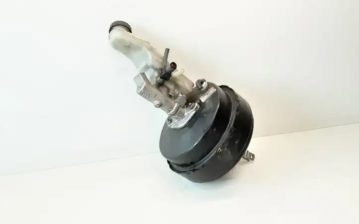 Toyota Corolla Verso AR10 (2004 - 2009) 472000F040 Вакуумный усилитель тормозов — фото 1