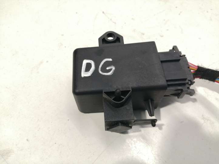 Skoda Octavia Mk2 (1Z) (2004 - 2013)  1Z0959772 Реле обогрева
