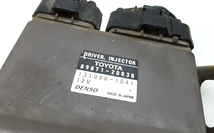 Toyota Avensis Verso (2001 - 2004) 8987120030 Блок управления форсунками — фото 3
