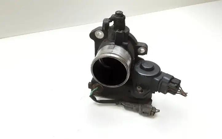 Toyota Avensis Verso (2001 - 2004) 8967221020 Дроссельная заслонка — фото 2