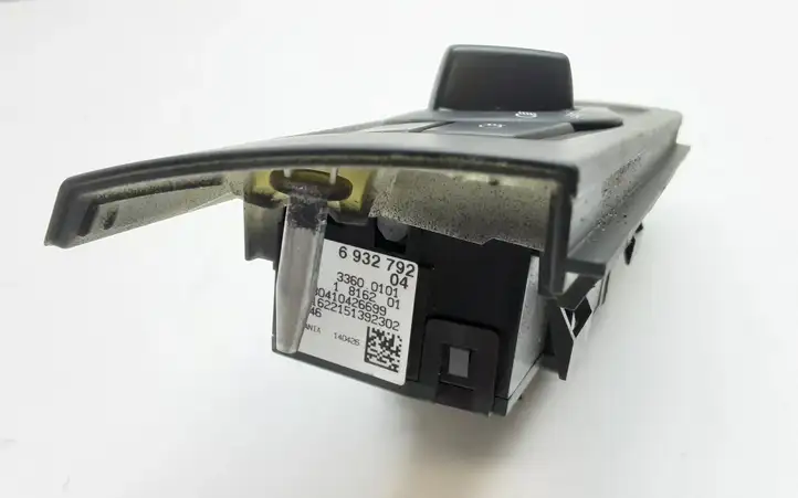 BMW 3 E90 E91 (2005 - 2012) 6932792 Включатель фонарей — фото 3