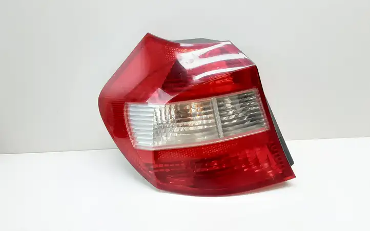 BMW 1 E81 E87 (2004 - 2011) 6924501 Задний фонарь в кузове — фото 1