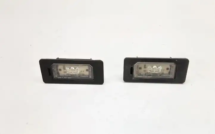 BMW 3 E90 E91 (2005 - 2012) 7193293 Подсветка номера — фото 1
