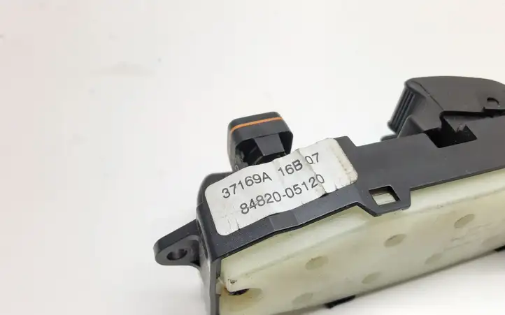 Toyota Avensis T250 (2006 - 2009) 8482005120 Блок кнопок стеклоподъемников — фото 3