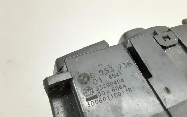 BMW 5 E60 E61 (2004 - 2010) 6953736 Включатель фонарей — фото 3