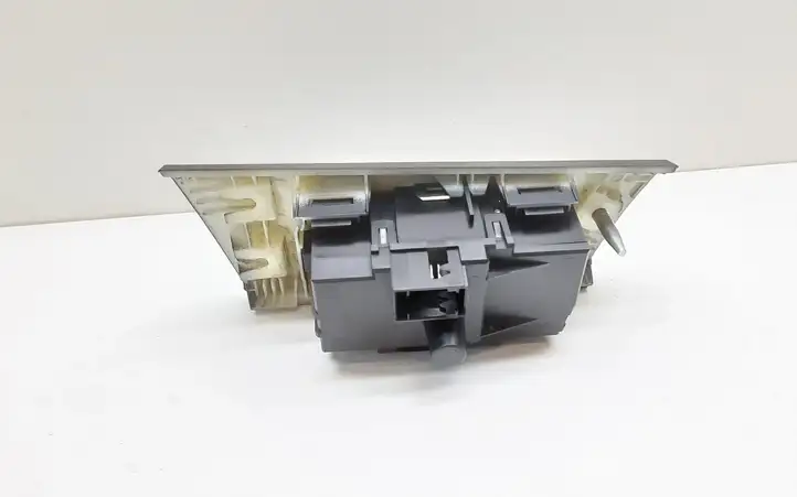 BMW 3 E90 E91 (2005 - 2012) 9169405 Включатель фонарей — фото 2