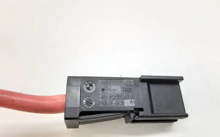BMW 3 E90 E91 (2005 - 2012) 6925170 Плюсовой провод аккумулятора — фото 2