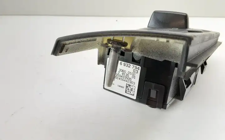 BMW 3 E90 E91 (2005 - 2012) 6932794 Включатель фонарей — фото 3