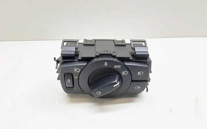 BMW 1 E81 E87 (2004 - 2011) 6932794 Включатель фонарей — фото 1