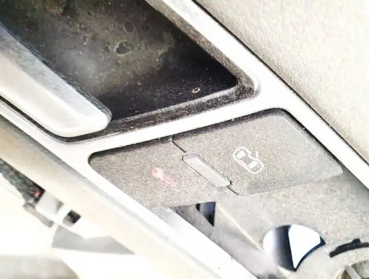 Audi A6 S6 C6 4F (2004 - 2008) Включатель центрального замка — фото 2