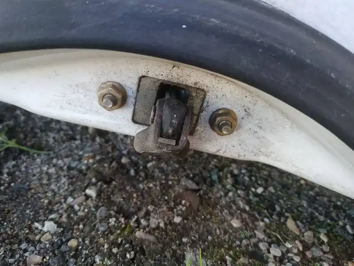 Toyota Corolla Verso AR10 (2004 - 2009) Ограничитель задней двери — фото 2