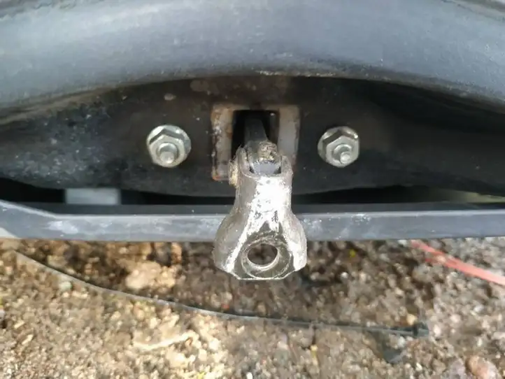 Toyota Corolla E120 E130 (2000 - 2004) Ограничитель двери — фото 1