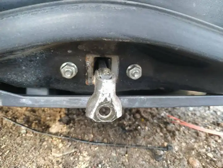 Toyota Corolla E120 E130 (2000 - 2004) Ограничитель двери — фото 2
