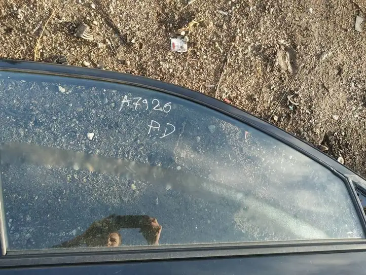 Toyota Corolla E120 E130 (2000 - 2004) Стекло передней двери — фото 2