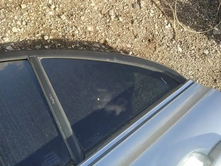 Toyota Avensis T250 (2006 - 2009) Форточка двери — фото 2