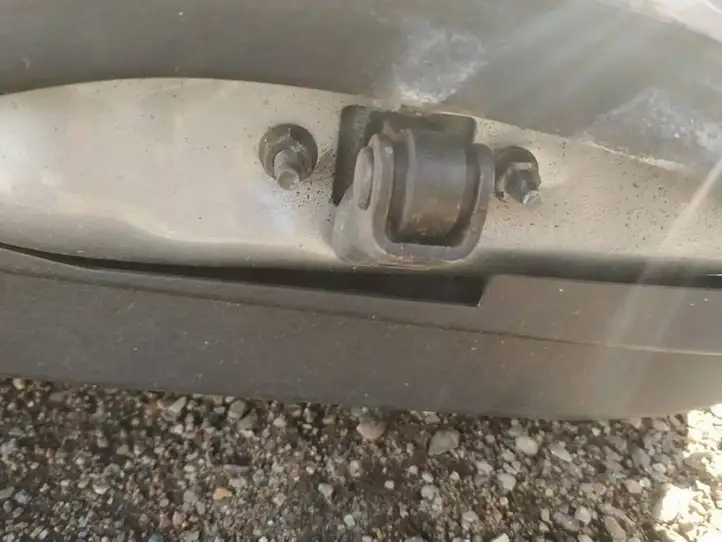 Toyota Avensis T250 (2006 - 2009) Ограничитель задней двери — фото 1