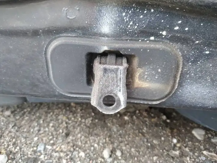 Nissan Qashqai (2006 - 2010) Ограничитель задней двери — фото 2