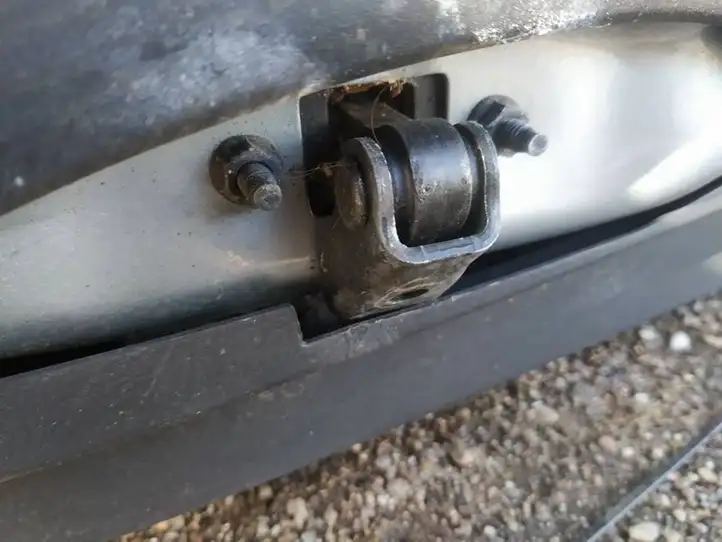 Toyota Avensis T250 (2006 - 2009) Ограничитель задней двери — фото 1