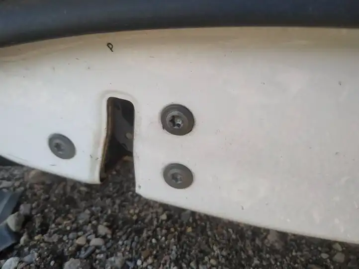 Toyota Corolla Verso AR10 (2004 - 2009) Замок задней двери — фото 1