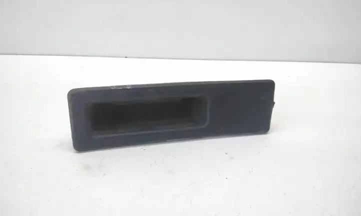 BMW 3 F30 F35 F31 (2012 - 2018) 7368752 Ручка крышки багажника — фото 1