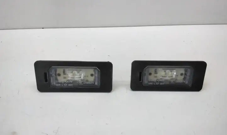 BMW 3 F30 F35 F31 (2012 - 2018) 7193293 Подсветка номера — фото 1