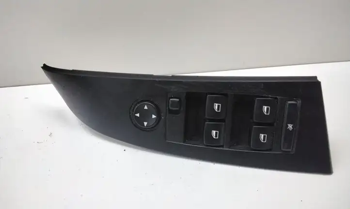 BMW 5 E60 E61 (2004 - 2010) 6951904 Кнопка стеклоподъемников — фото 1